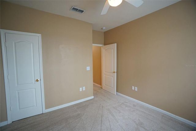 18004 VILLA CREEK DRIVE, Tampa, FL 33647