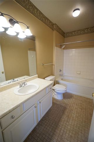 18004 VILLA CREEK DRIVE, Tampa, FL 33647