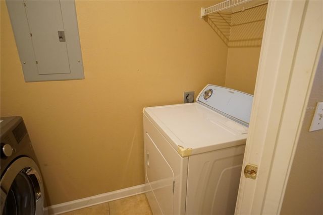 18004 VILLA CREEK DRIVE, Tampa, FL 33647