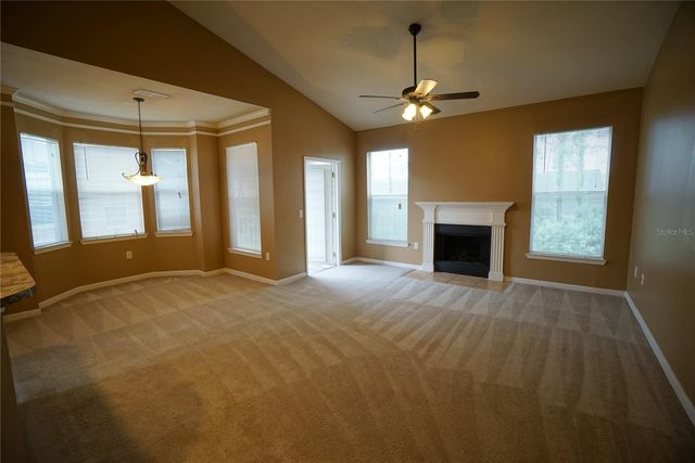 18004 VILLA CREEK DRIVE, Tampa, FL 33647