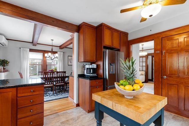 21 Bertram St, Beverly, MA 01915