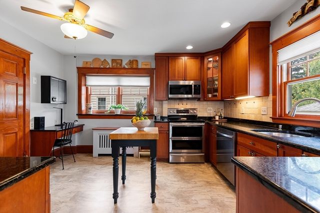 21 Bertram St, Beverly, MA 01915