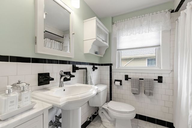21 Bertram St, Beverly, MA 01915