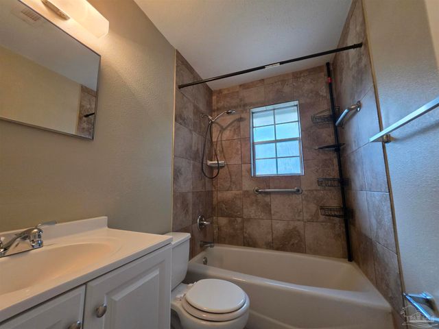 7816 Sabra Dr, Pensacola, FL 32514