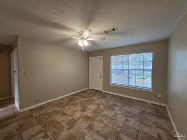 7816 Sabra Dr, Pensacola, FL 32514