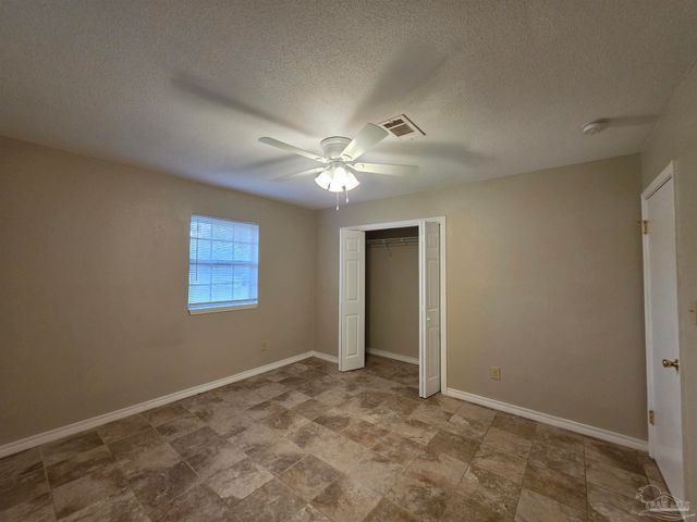 7816 Sabra Dr, Pensacola, FL 32514