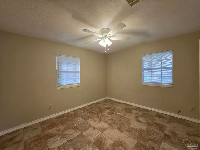 7816 Sabra Dr, Pensacola, FL 32514