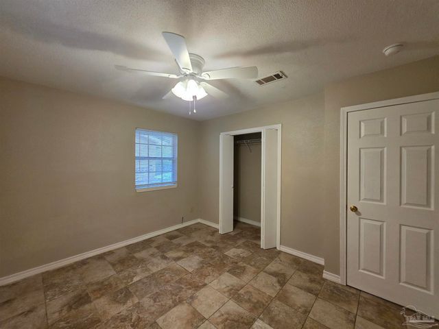7816 Sabra Dr, Pensacola, FL 32514