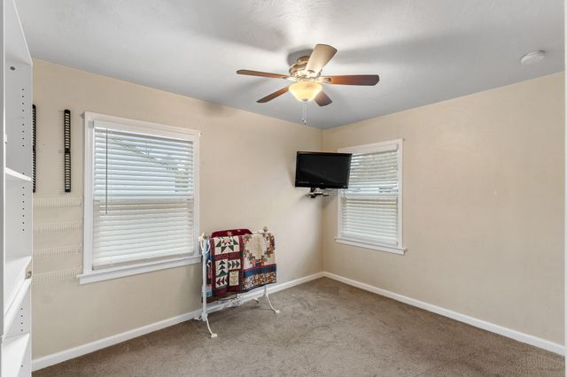 1052 E Apricot Avenue, Tulare, CA 93274