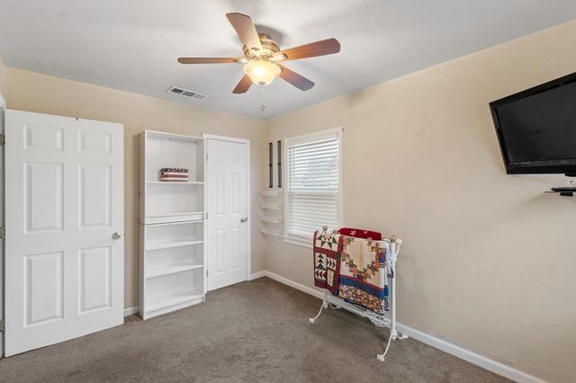 1052 E Apricot Avenue, Tulare, CA 93274