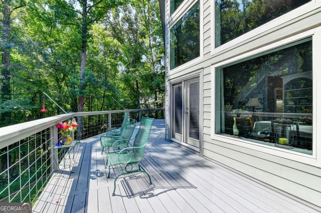 6173 Pine Circle, Flowery Branch, GA 30542