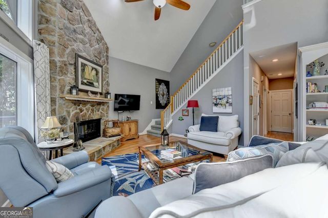 6173 Pine Circle, Flowery Branch, GA 30542