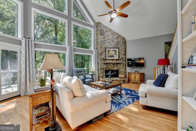 6173 Pine Circle, Flowery Branch, GA 30542