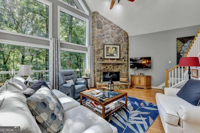 6173 Pine Circle, Flowery Branch, GA 30542