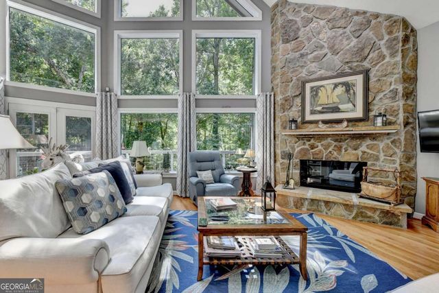 6173 Pine Circle, Flowery Branch, GA 30542