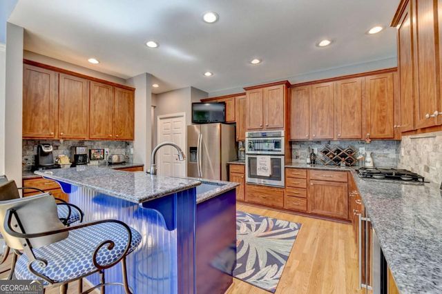 6173 Pine Circle, Flowery Branch, GA 30542