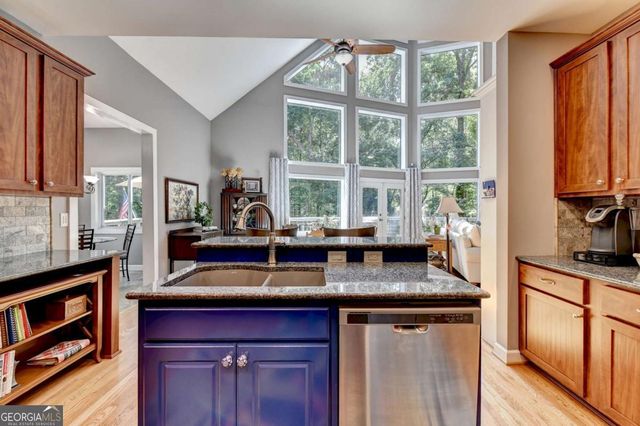 6173 Pine Circle, Flowery Branch, GA 30542