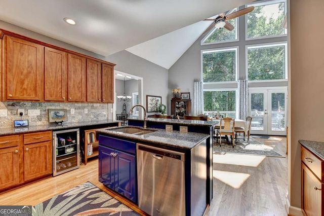 6173 Pine Circle, Flowery Branch, GA 30542