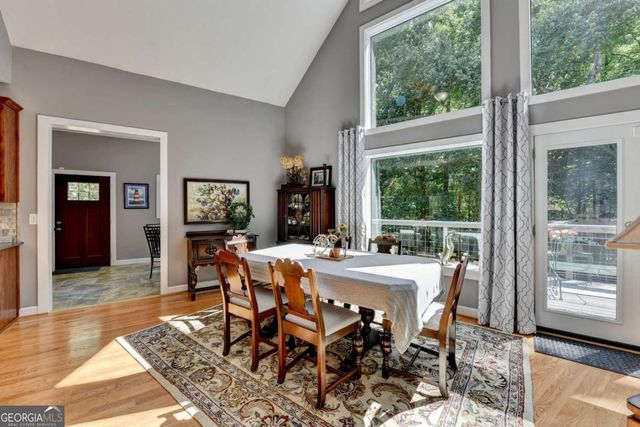 6173 Pine Circle, Flowery Branch, GA 30542
