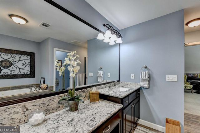 6173 Pine Circle, Flowery Branch, GA 30542