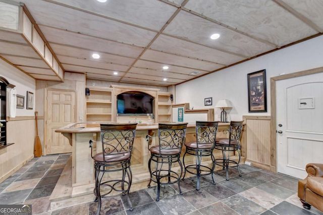 6173 Pine Circle, Flowery Branch, GA 30542