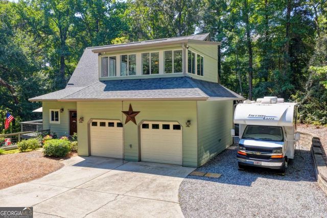 6173 Pine Circle, Flowery Branch, GA 30542