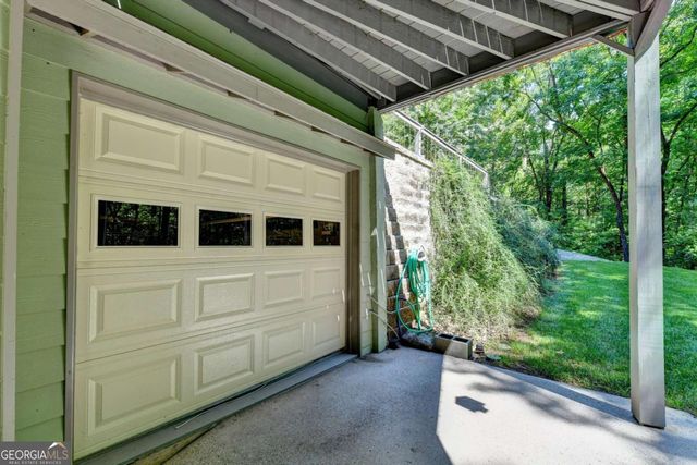6173 Pine Circle, Flowery Branch, GA 30542