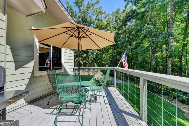 6173 Pine Circle, Flowery Branch, GA 30542