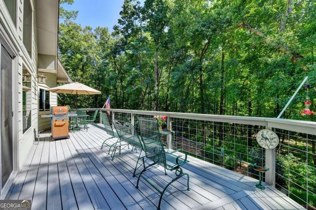 6173 Pine Circle, Flowery Branch, GA 30542