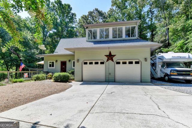 6173 Pine Circle, Flowery Branch, GA 30542
