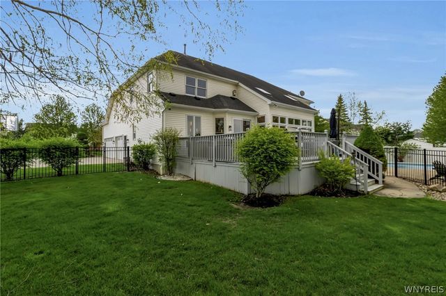 8154 Golden Oak Circle, Clarence, NY 14221