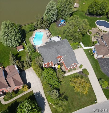 8154 Golden Oak Circle, Clarence, NY 14221
