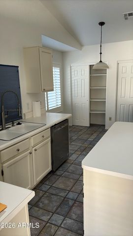 86 W CALLE DE CABALLOS --, Tempe, AZ 85284