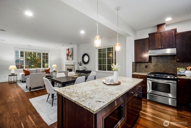 297 NE Denny Way, Issaquah, WA 98029