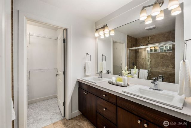 297 NE Denny Way, Issaquah, WA 98029