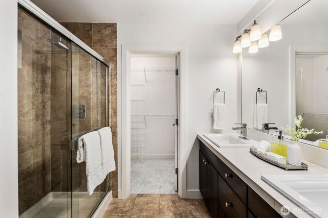 297 NE Denny Way, Issaquah, WA 98029