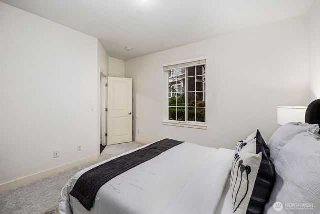 297 NE Denny Way, Issaquah, WA 98029