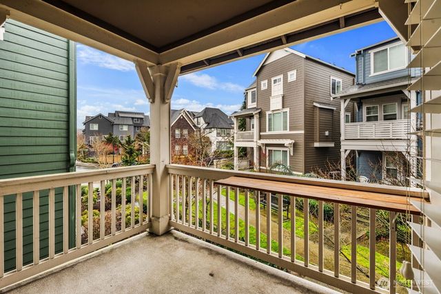 297 NE Denny Way, Issaquah, WA 98029