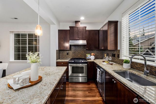 297 NE Denny Way, Issaquah, WA 98029