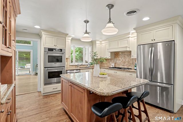 71 High Point Road, Westport, CT 06880