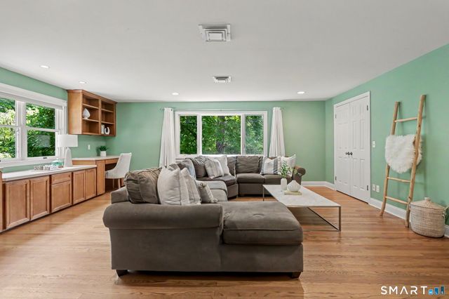 71 High Point Road, Westport, CT 06880