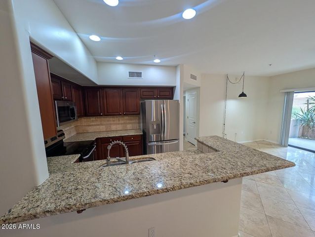 20660 N 40TH Street 1052, Phoenix, AZ 85050