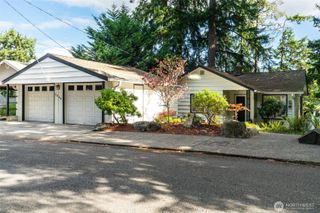 2008 Madrona Point Drive, Bremerton, WA 98312