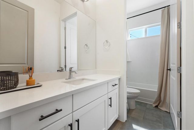 2513 Feathermint Ln, Turlock, CA 95382