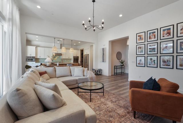 2513 Feathermint Ln, Turlock, CA 95382