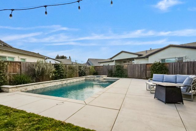 2513 Feathermint Ln, Turlock, CA 95382