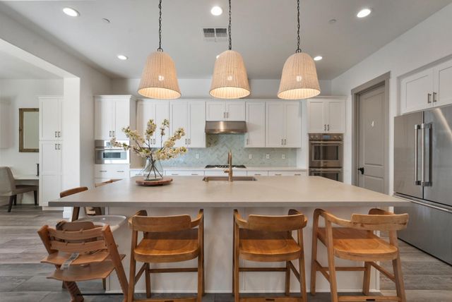 2513 Feathermint Ln, Turlock, CA 95382