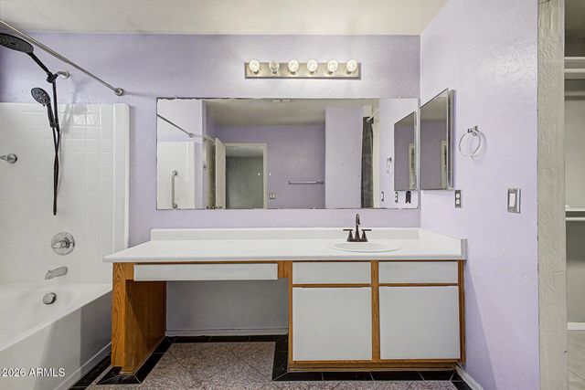 3222 W APOLLO Road, Phoenix, AZ 85041