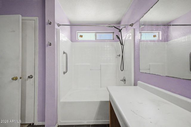 3222 W APOLLO Road, Phoenix, AZ 85041