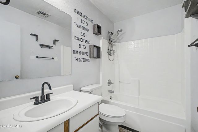 3222 W APOLLO Road, Phoenix, AZ 85041